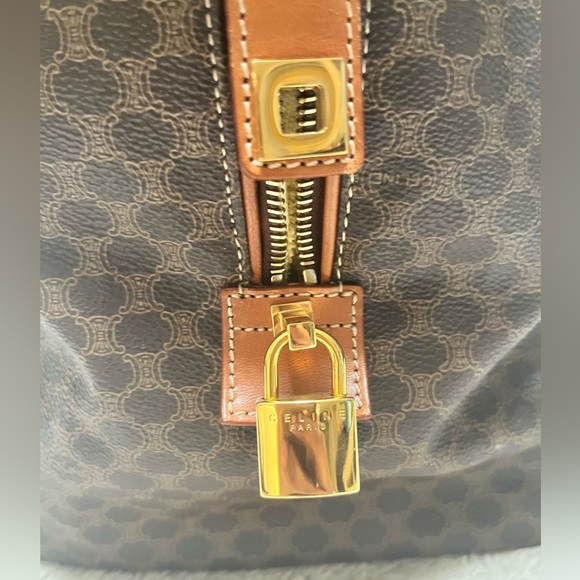 Authentic vintage Celine macadam monogram travel bag. Model: MC98/2 - Picture 3 of 16